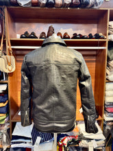 BLOUSON EN CUIR DE BUFFLE GAUFRÉ FAÇON CROCO INSPIRÉ TF SUR MESURE POUR HOMME