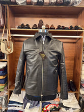 BLOUSON EN CUIR DE BUFFLE GAUFRÉ FAÇON CROCO INSPIRÉ TF SUR MESURE POUR HOMME